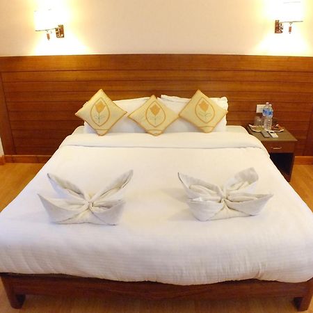 Hotel Greenland Покхара Экстерьер фото
