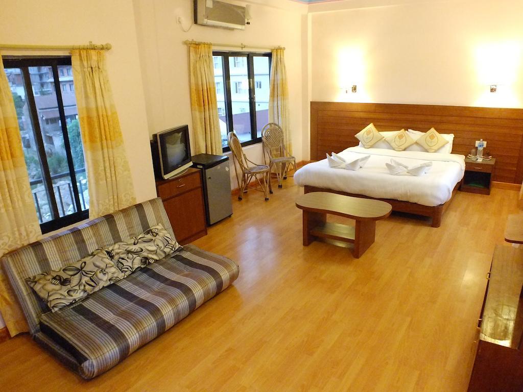 Hotel Greenland Покхара Номер фото